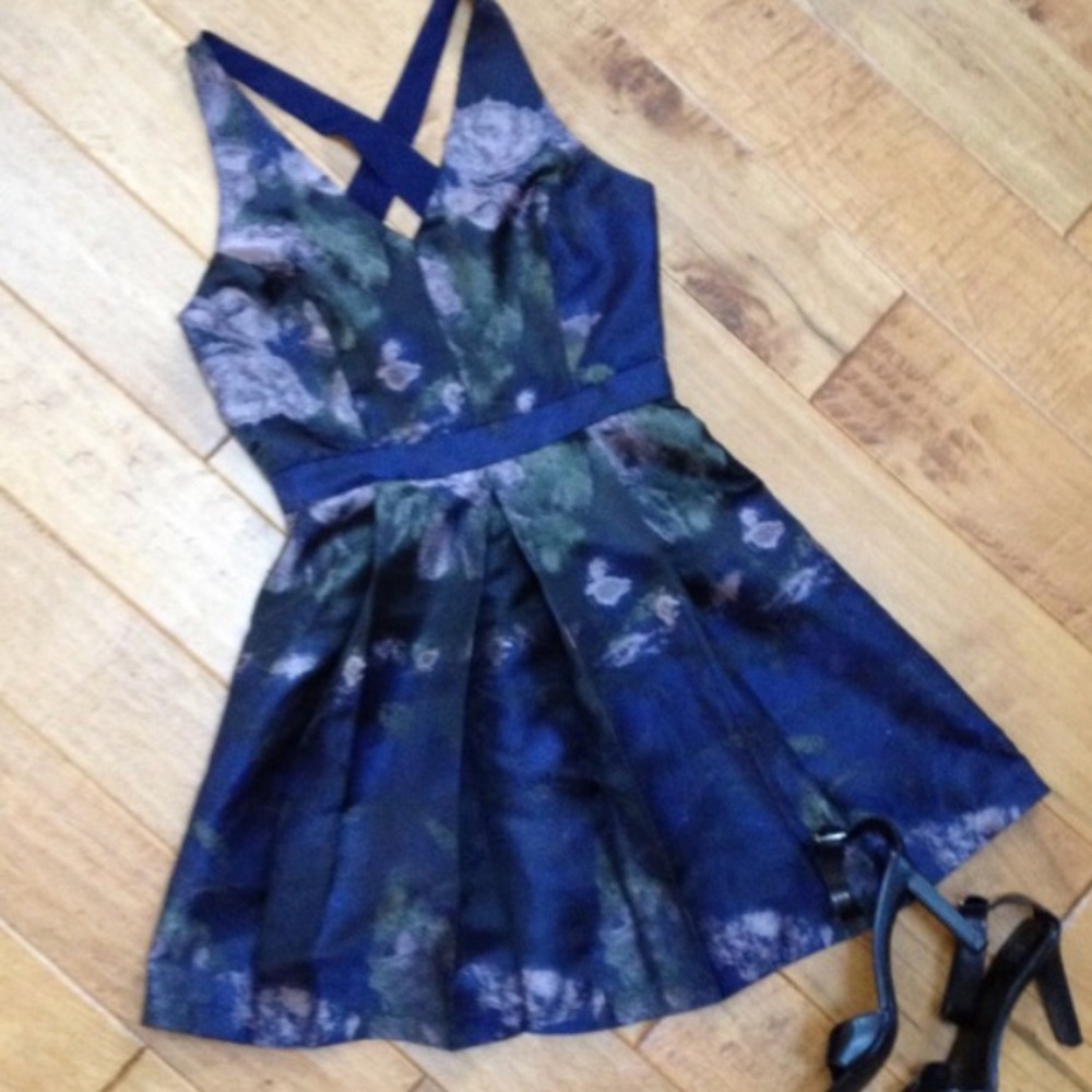 Blue floral Adeline Rae dress size small
